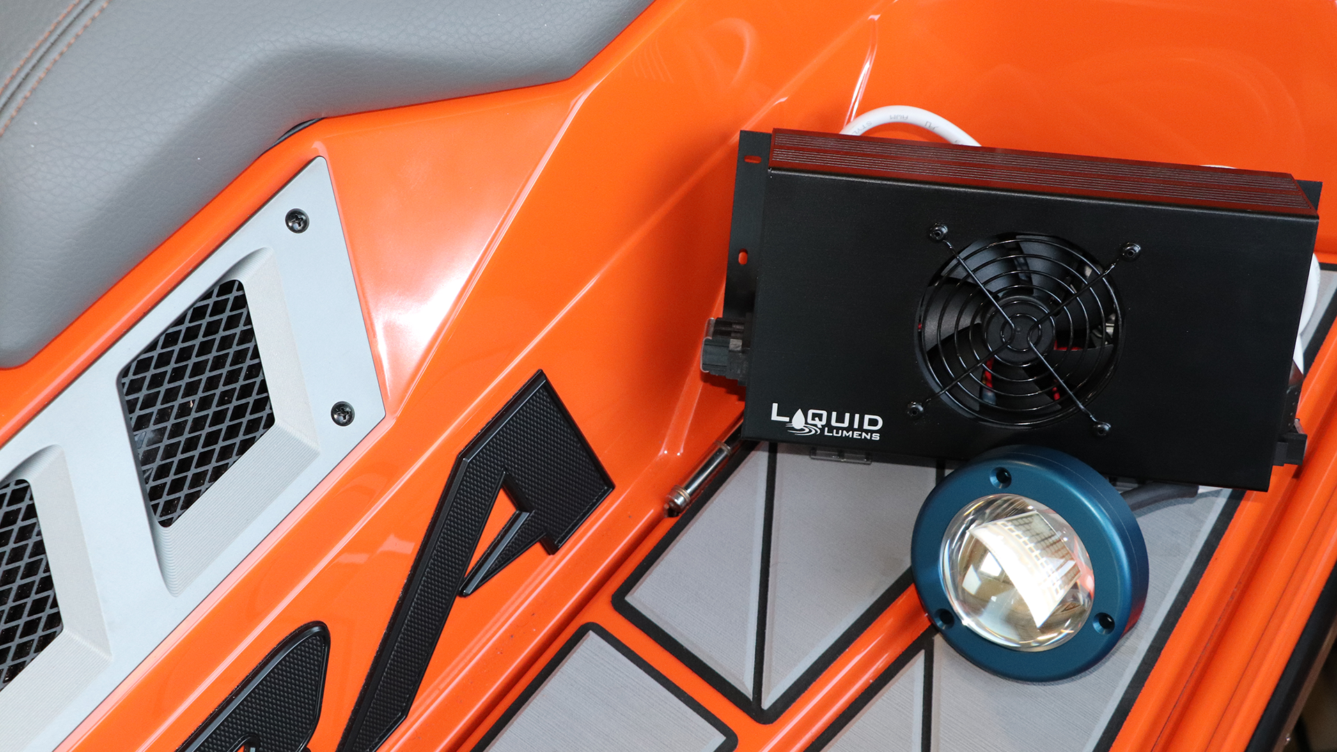 Liquid Lumens Launches Exclusive Partnership With Marine Products To Change The Marine Lighting Game