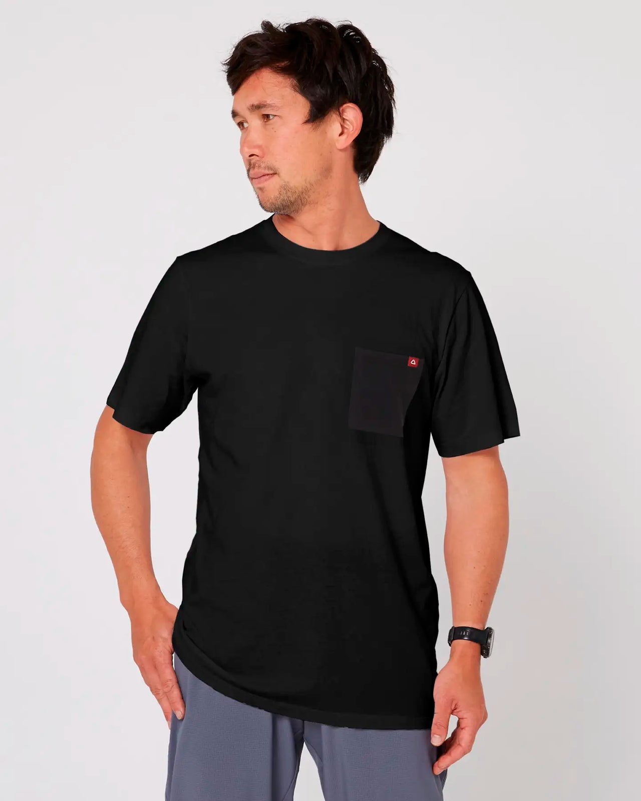 Follow Tech Pocket Tee | Black | LG