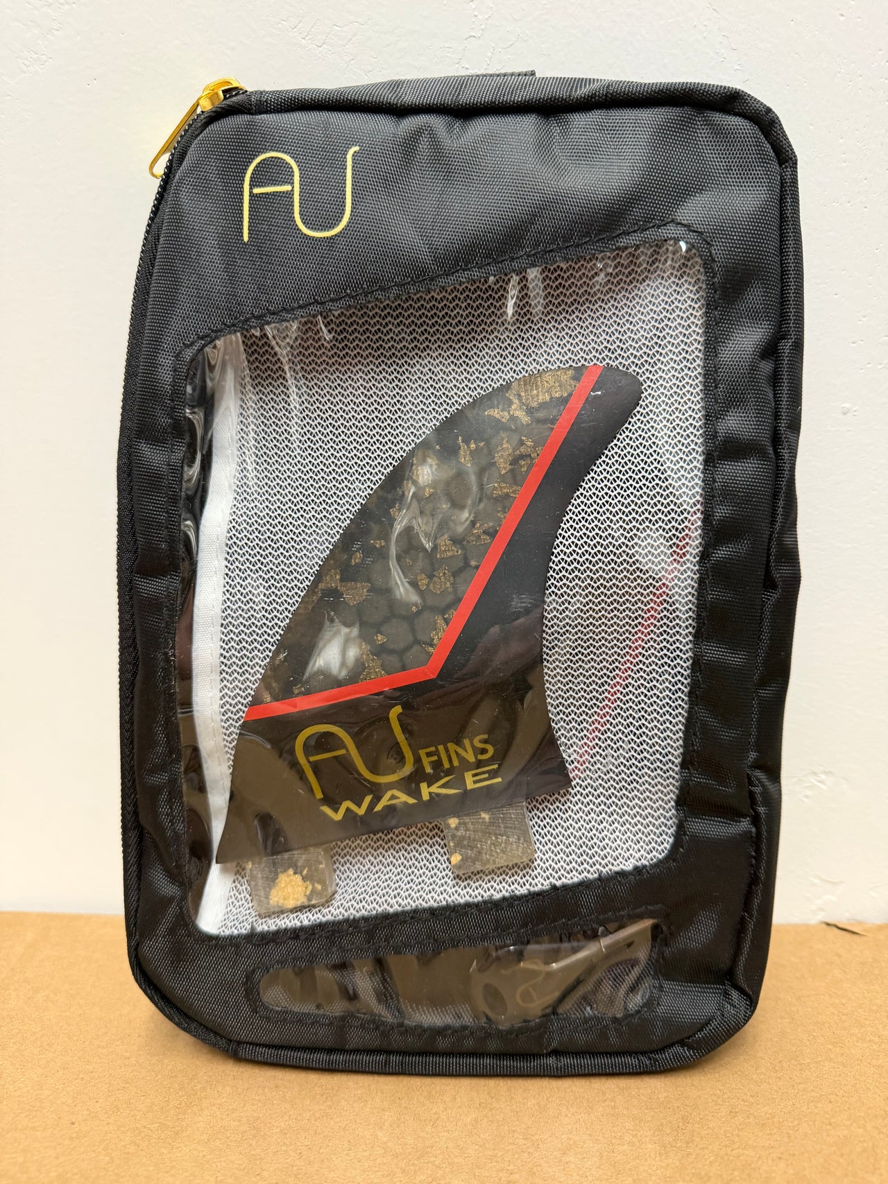 AU 24K Two Tab Surf Fin | BLK/RED