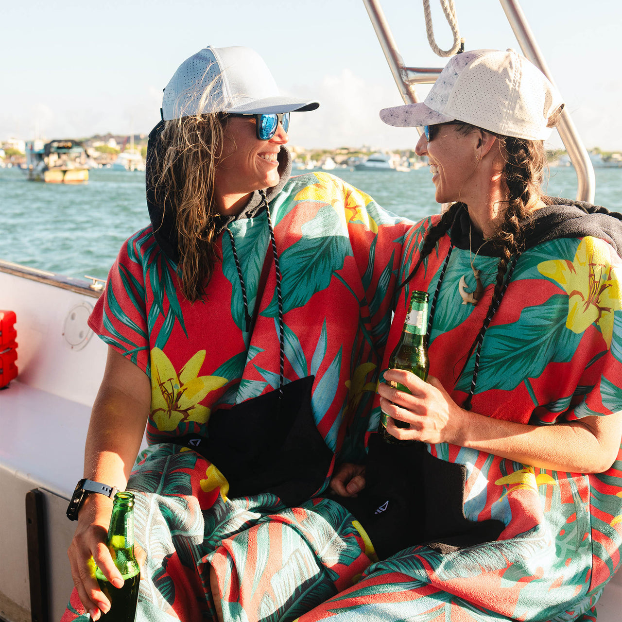 Nomadix Changing Poncho | Palms Coral